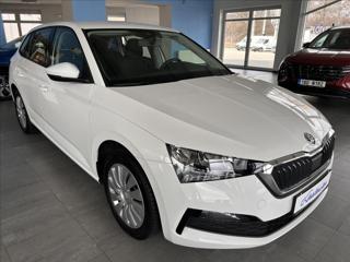 Škoda Scala 1,0   TSI,SERVISKA,ČR,1.MAJ hatchback