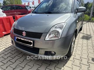 Suzuki Swift 1.3 i hatchback