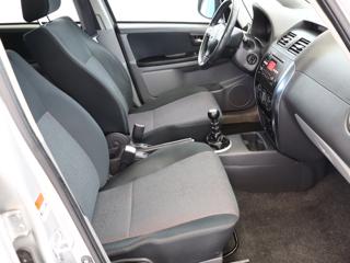 Suzuki SX4 1.9 DDiS 88kW hatchback - Foto 10
