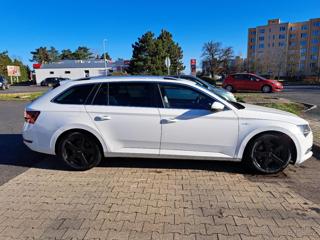 Škoda Superb 2,0   2015 140kW 4x4 L&K 218xxx kombi