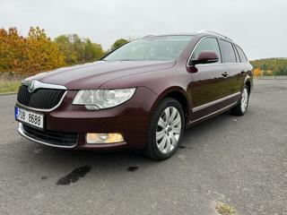 Škoda Superb 2.0 TDI Elegance kombi