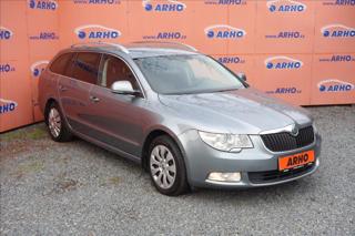 Škoda Superb 2,0 TDi 125KW,ČR, SERVISNÍ KN. kombi