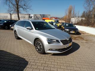 Škoda Superb 2,0 TDI 140kW Style DSG  TAŽNÉ ZAŘÍZENÍ kombi