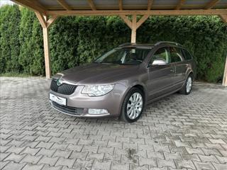 Škoda Superb 2,0 TDi 125kW Elegance xenon kombi