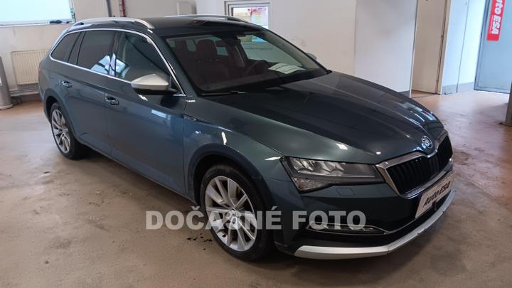 Škoda Superb - ilustrační obrázek