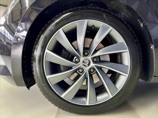 Škoda Superb 2.0 TDI DSG LAURIN&KLEMENT kombi - Foto 9