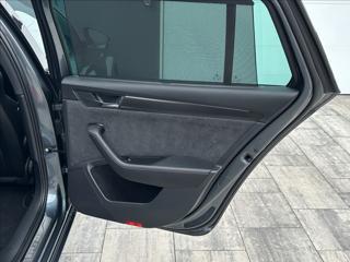 Škoda Superb 2,0 TDI 190PS Sportline DSG 4x4 kombi - Foto 21
