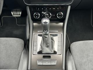 Škoda Superb 2,0 TDI 190PS Sportline DSG 4x4 kombi - Foto 27