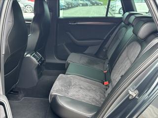 Škoda Superb 2,0 TDI 190PS Sportline DSG 4x4 kombi - Foto 14