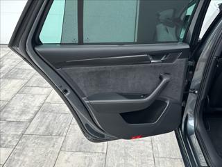 Škoda Superb 2,0 TDI 190PS Sportline DSG 4x4 kombi - Foto 15