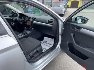 Škoda Superb 2,0 TDi DSG LED*Navi*ACC Lane-& Side Assist*Po servise a nové brzdy! MY 2021! kombi - Foto 24