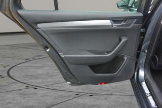 Škoda Superb 2.0TDi 140kW DSG DPH kombi - Foto 33