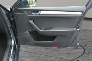 Škoda Superb 2.0TDi 140kW DSG DPH kombi - Foto 40