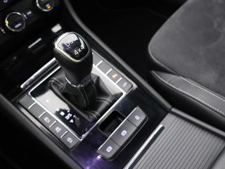 Škoda Superb 2,0 TDI 140kW DSG Sportline kombi - Foto 28
