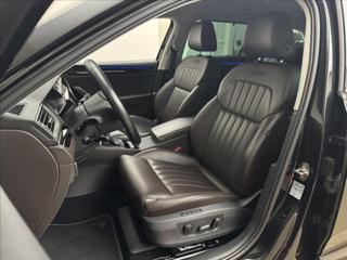 Škoda Superb 2,0 TDi 110kW L&K DPH ACC DCC kombi - Foto 40