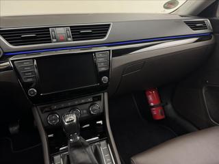 Škoda Superb 2,0 TDi 110kW L&K DPH ACC DCC kombi - Foto 15