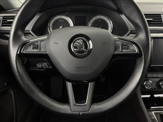 Škoda Superb 2,0 TDi 110kW L&K DPH ACC DCC kombi - Foto 9