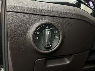Škoda Superb 2,0 TDi 110kW L&K DPH ACC DCC kombi - Foto 8