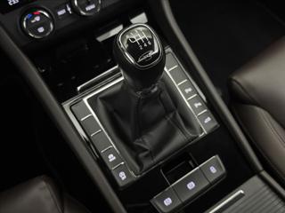 Škoda Superb 2,0 TDi 110kW L&K DPH ACC DCC kombi - Foto 31
