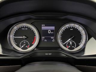 Škoda Superb 2,0 TDi 110kW L&K DPH ACC DCC kombi - Foto 13