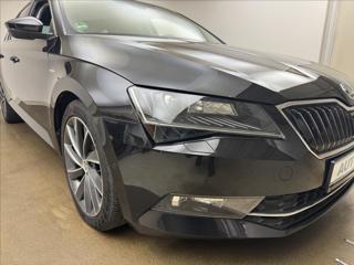 Škoda Superb 2,0 TDi 110kW L&K DPH ACC DCC kombi - Foto 52