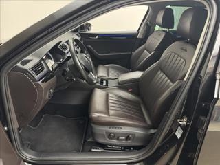 Škoda Superb 2,0 TDi 110kW L&K DPH ACC DCC kombi - Foto 41