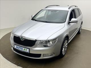 Škoda Superb 2,0 TDi DSG ALU COLUMBUS TAŽNÉ kombi