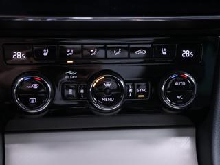 Škoda Superb 2,0 TDI 147kW 4x4 L&K DSG DPH kombi - Foto 34