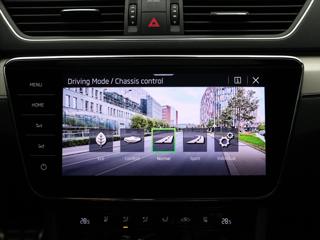Škoda Superb 2,0 TDI 147kW 4x4 L&K DSG DPH kombi - Foto 32
