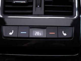 Škoda Superb 2,0 TDI 147kW 4x4 L&K DSG DPH kombi - Foto 37