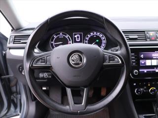 Škoda Superb 2,0 TDI 140kW DSG 4x4 CZ DPH kombi - Foto 24