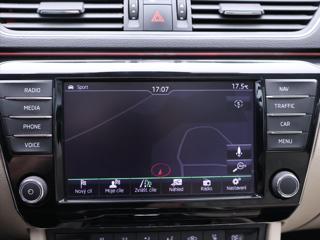Škoda Superb 2,0 TSi 206kW L&K 4x4 CZ kombi - Foto 25