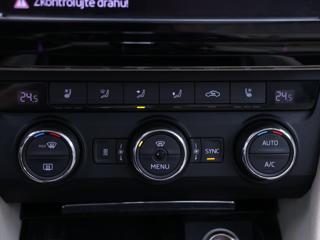 Škoda Superb 2,0 TSi 206kW L&K 4x4 CZ kombi - Foto 27
