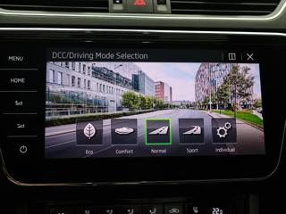 Škoda Superb 2,0 TDI 140kW DSG 4x4 CZ L&K kombi - Foto 25