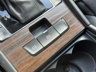 Škoda Superb 2,0 TDI 140kW DSG Scout 4x4 CZ kombi - Foto 31