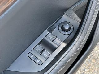 Škoda Superb 2,0 TDI 140kW DSG Scout 4x4 CZ kombi - Foto 7