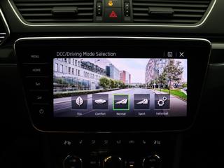 Škoda Superb 2,0 TDI 140kW 4x4 DSG L&K DPH kombi - Foto 28