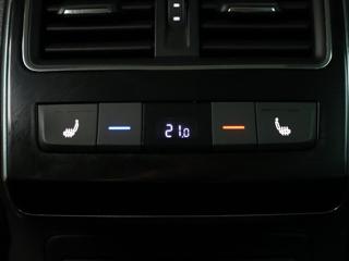 Škoda Superb 2,0 TDI 140kW 4x4 DSG L&K DPH kombi - Foto 33