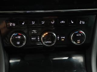 Škoda Superb 2,0 TDI 140kW 4x4 DSG L&K DPH kombi - Foto 30