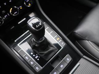 Škoda Superb 2,0 TDI 140kW 4x4 DSG L&K DPH kombi - Foto 31