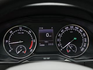 Škoda Superb 2.0 TDI DSG CZ Style Plus Kůže kombi - Foto 19