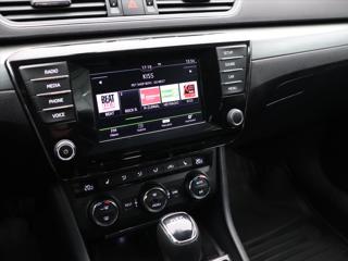 Škoda Superb 2.0 TDI DSG CZ Style Plus Kůže kombi - Foto 23