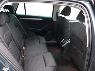 Škoda Superb 2,0 TDI DSG Style kombi - Foto 13