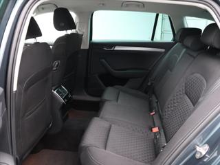 Škoda Superb 2,0 TDI DSG Style kombi - Foto 14