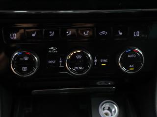 Škoda Superb 2,0 TDI DSG Style kombi - Foto 26