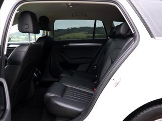 Škoda Superb 2,0 TDI DSG Style+ Navi ACC kombi - Foto 10