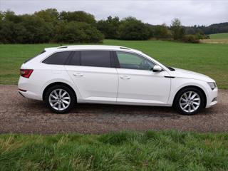 Škoda Superb 2,0 TDI DSG Style+ Navi ACC kombi - Foto 8