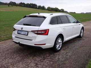 Škoda Superb 2,0 TDI DSG Style+ Navi ACC kombi - Foto 7