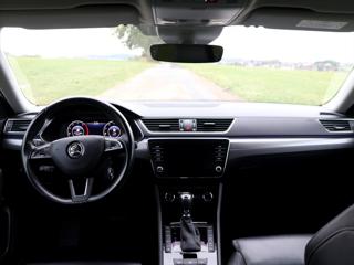 Škoda Superb 2,0 TDI DSG Style+ Navi ACC kombi - Foto 11