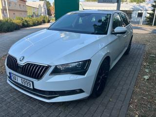 Škoda Superb 2,0   TDI servisováno kombi